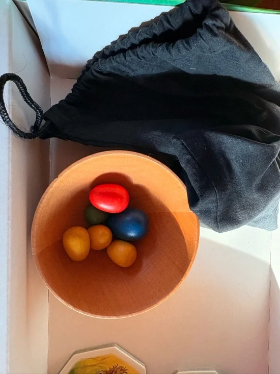 Gulo Gulo Board Game - Picture 6 of 7